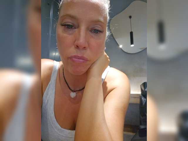 MoonKitten live cam on BongaCams
