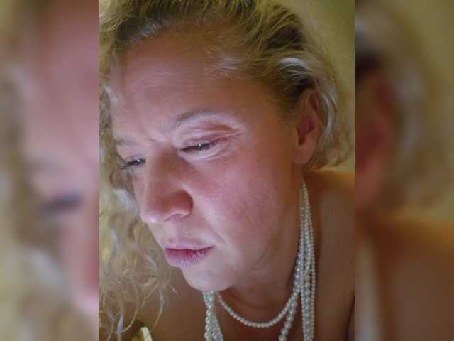 MoonKitten live cam on BongaCams