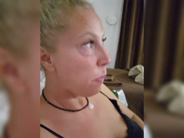 MoonKitten live cam on BongaCams