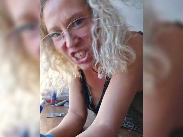 MoonKitten live cam on BongaCams