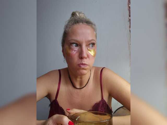 MoonKitten live cam on BongaCams
