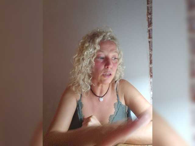 MoonKitten live cam on BongaCams