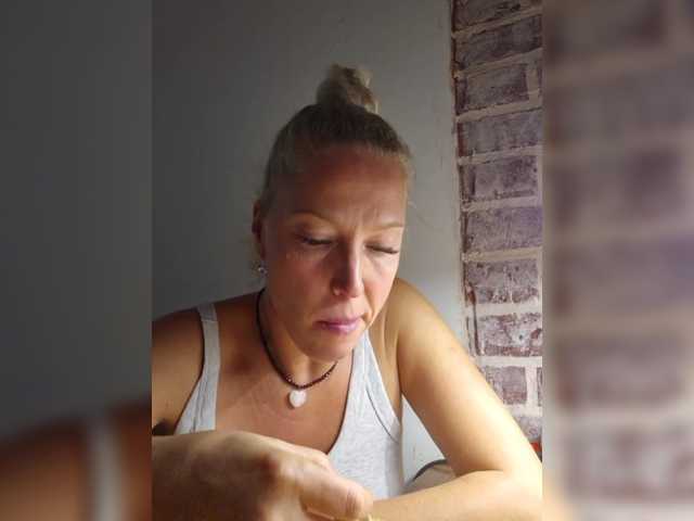 MoonKitten live cam on BongaCams