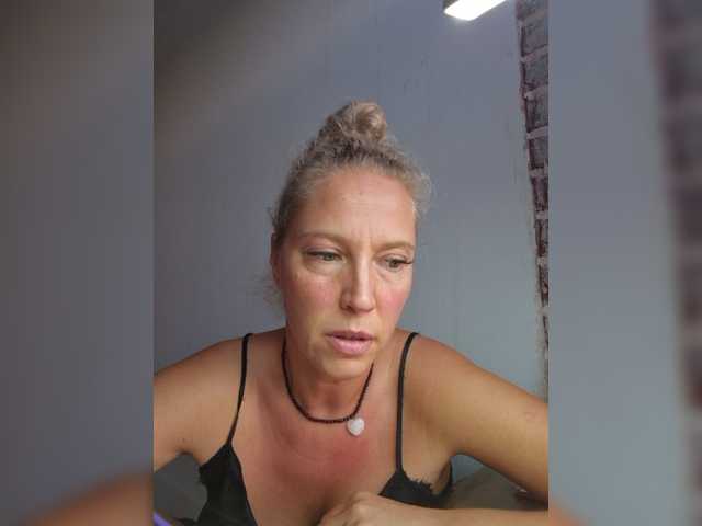 MoonKitten live cam on BongaCams