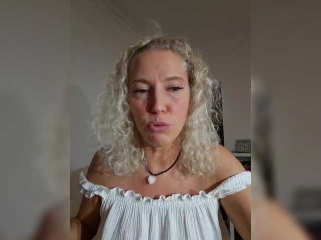 MoonKitten live webcam show