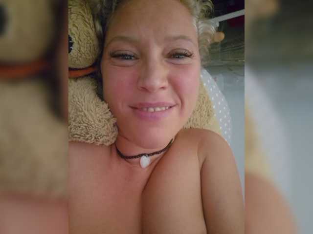 MoonKitten, en directo ahora en BongaCams