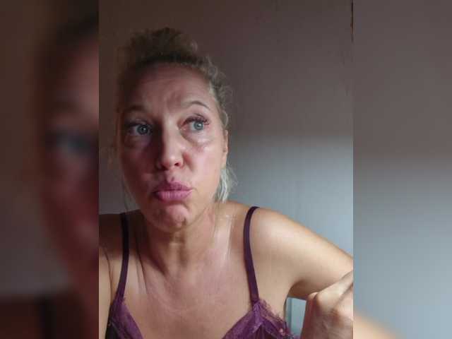 MoonKitten live cam on BongaCams