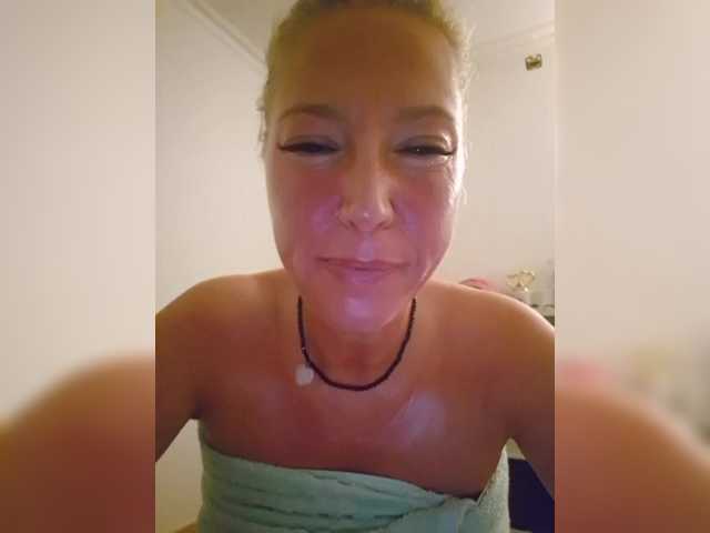 MoonKitten live webcam show