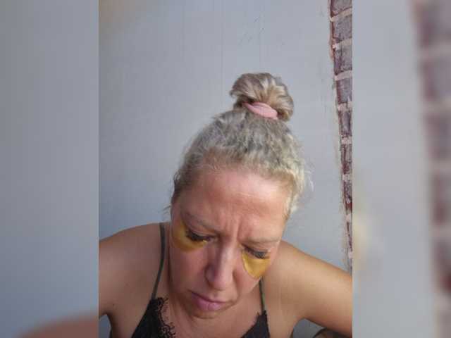 MoonKitten live cam on BongaCams