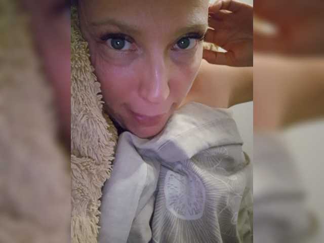 MoonKitten live cam on BongaCams