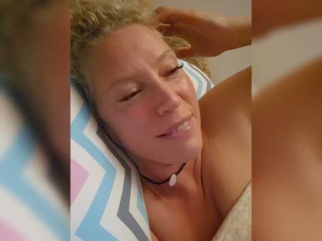 MoonKitten live cam on BongaCams
