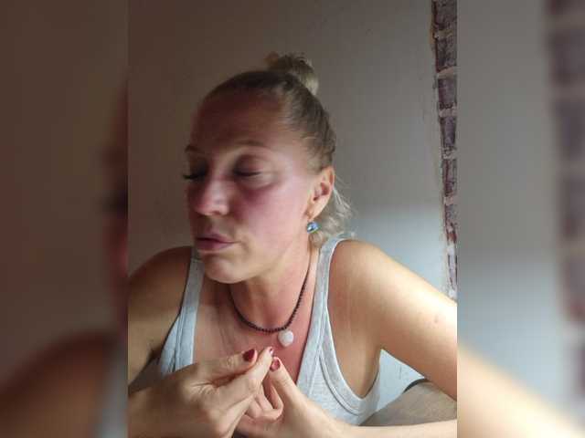 MoonKitten live cam on BongaCams