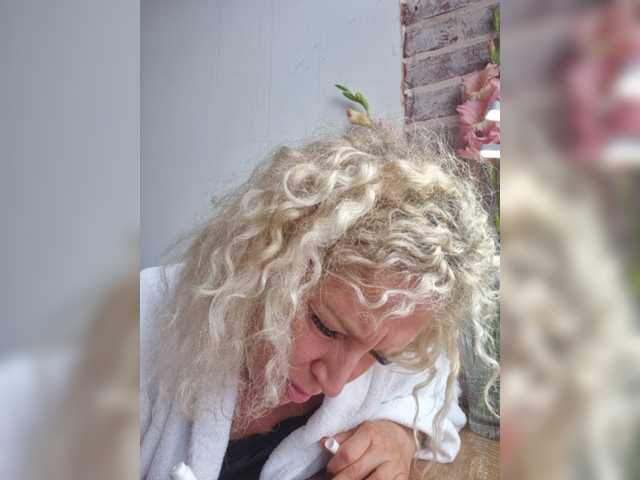 MoonKitten live cam on BongaCams