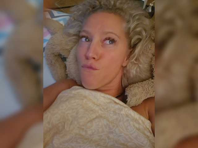 MoonKitten live cam on BongaCams