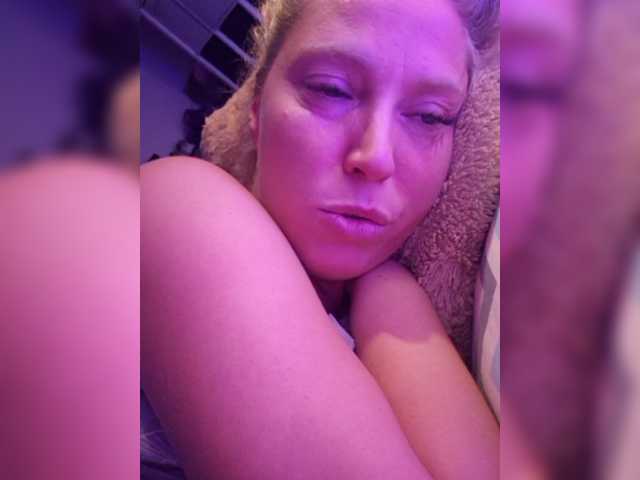 MoonKitten live cam on BongaCams
