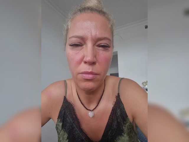 MoonKitten live webcam show