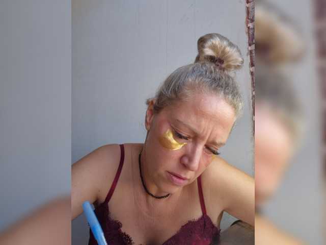 MoonKitten live cam on BongaCams