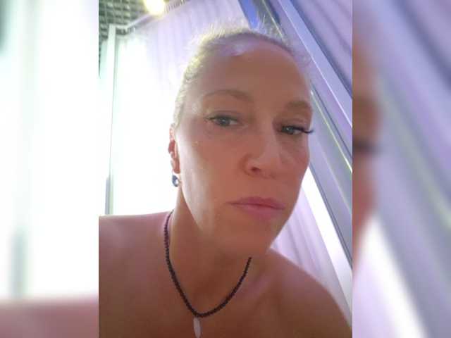 MoonKitten live cam on BongaCams