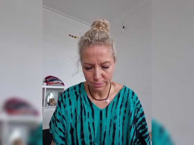 MoonKitten live cam on BongaCams
