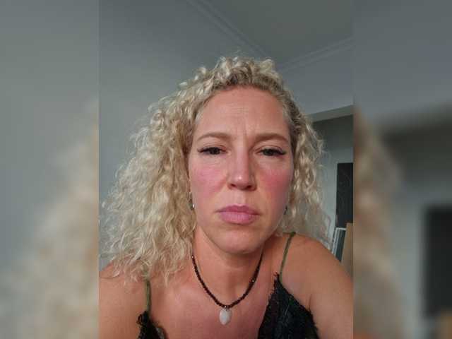 MoonKitten live webcam show
