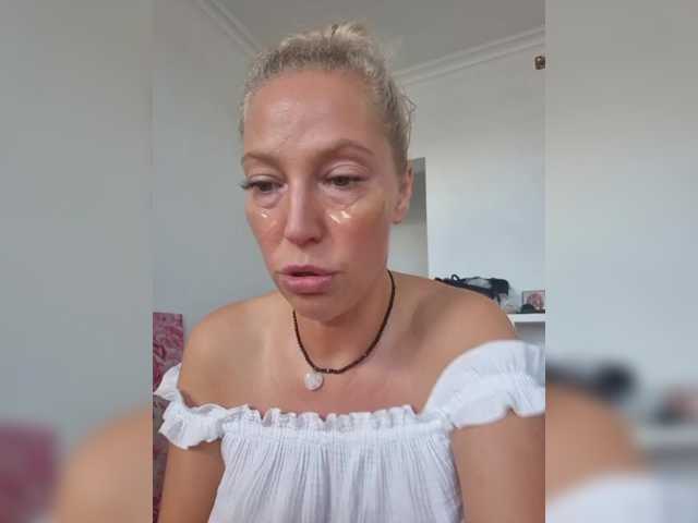 MoonKitten live cam on BongaCams