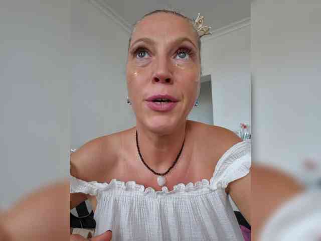 MoonKitten Live Webcam on BongaCams