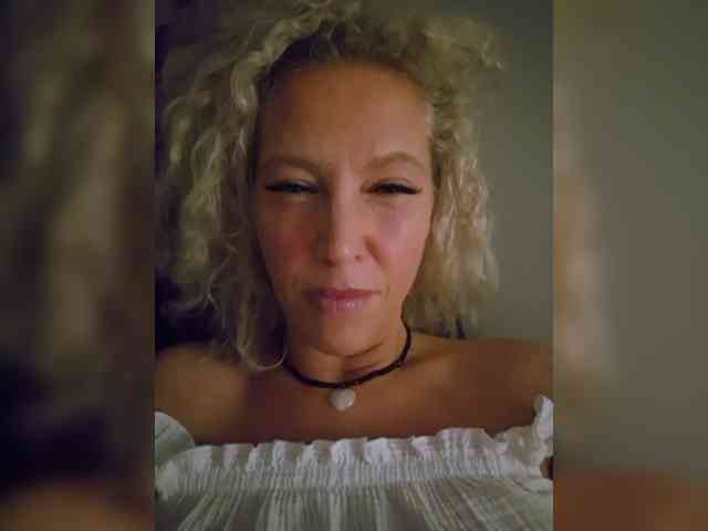 MoonKitten Sex Cam Show