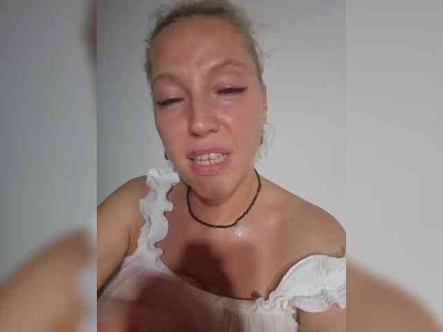 MoonKitten Sex Cam Show