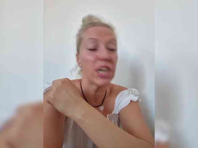 MoonKitten Sex Cam Show