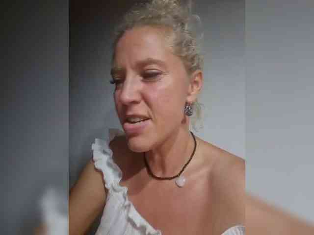MoonKitten Sex Cam Show