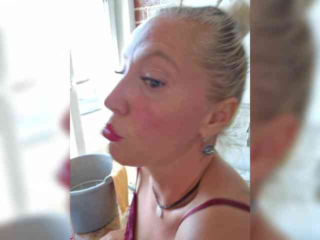 MoonKitten Sex Cam Show