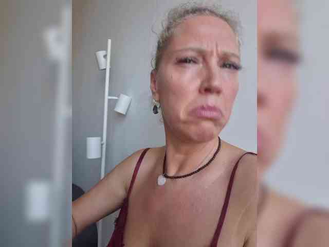 MoonKitten Sex Cam Show