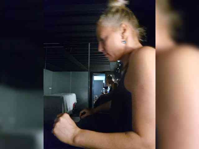 MoonKitten Live Webcam on BongaCams