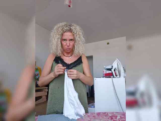 MoonKitten Sex Cam Show