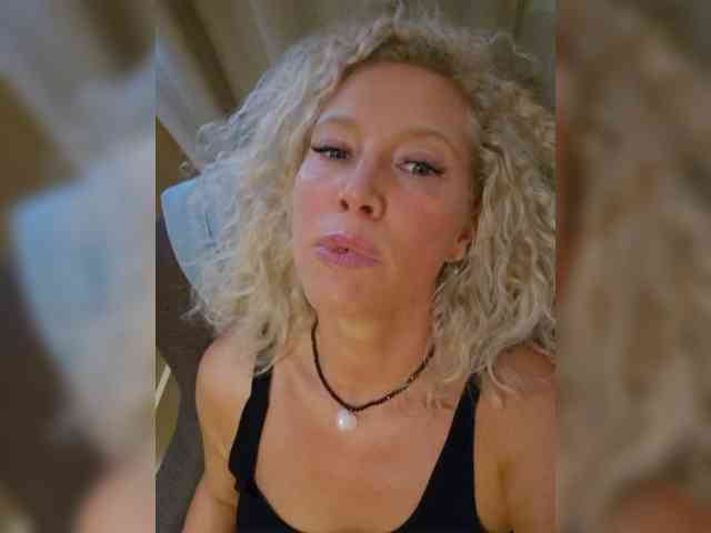 MoonKitten Sex Cam Show
