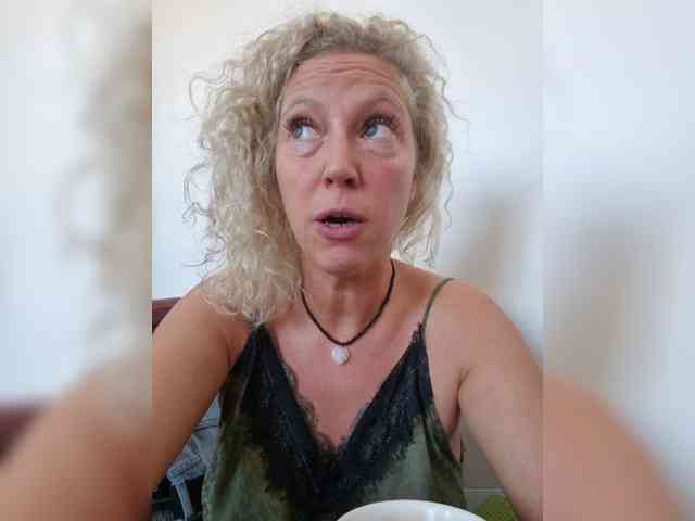 MoonKitten Sex Cam Show