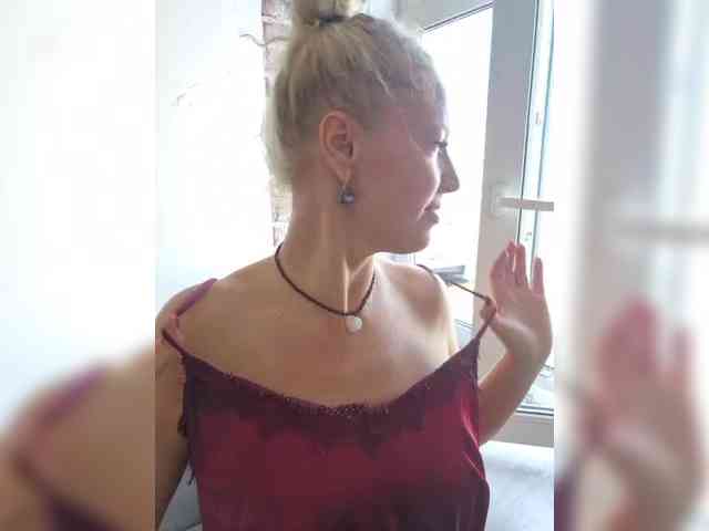 MoonKitten Sex Cam Show