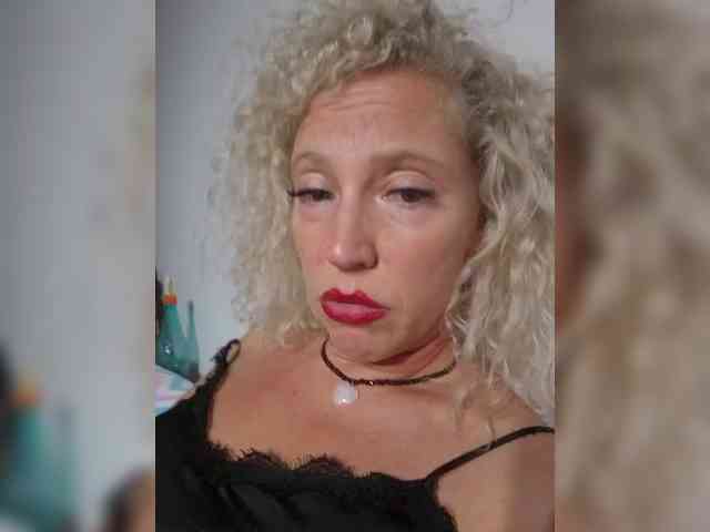 MoonKitten Sex Cam Show