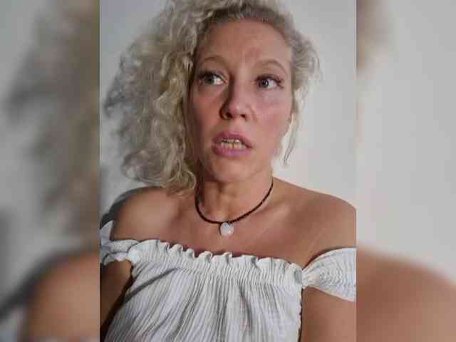 MoonKitten Sex Cam Show