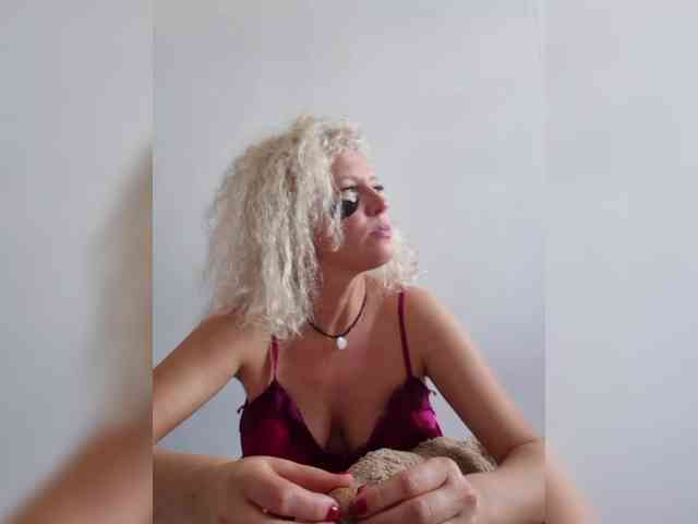 MoonKitten Sex Cam Show