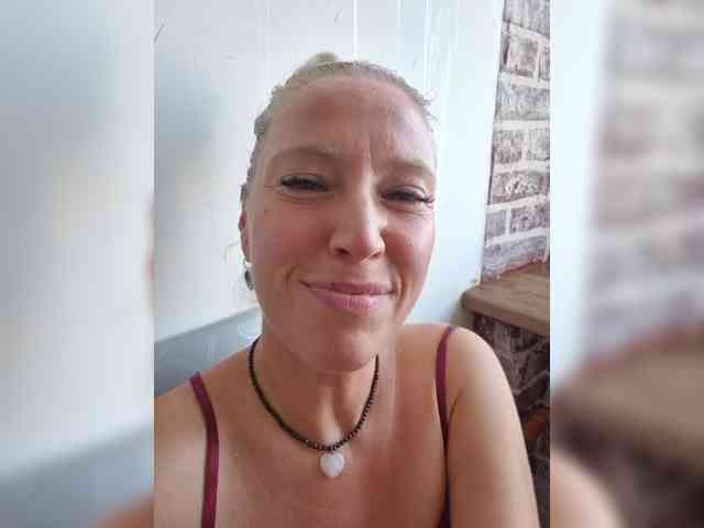 MoonKitten Sex Cam Show