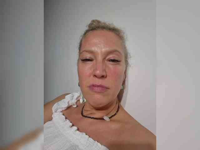 MoonKitten Sex Cam Show