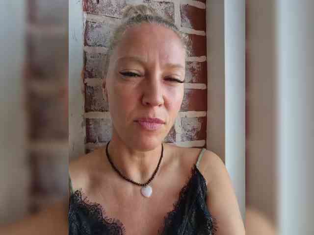 MoonKitten Sex Cam Show