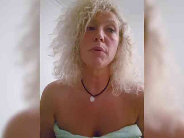 MoonKitten Sex Cam Show