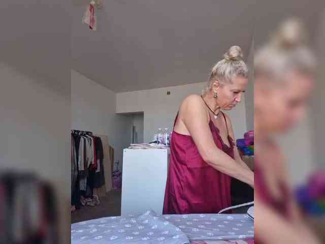 MoonKitten Sex Cam Show
