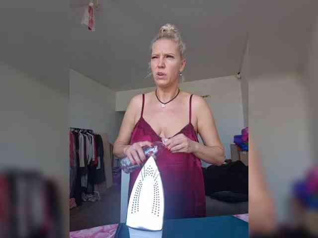 MoonKitten Sex Cam Show