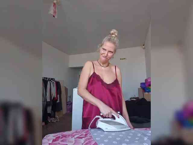 MoonKitten Sex Cam Show