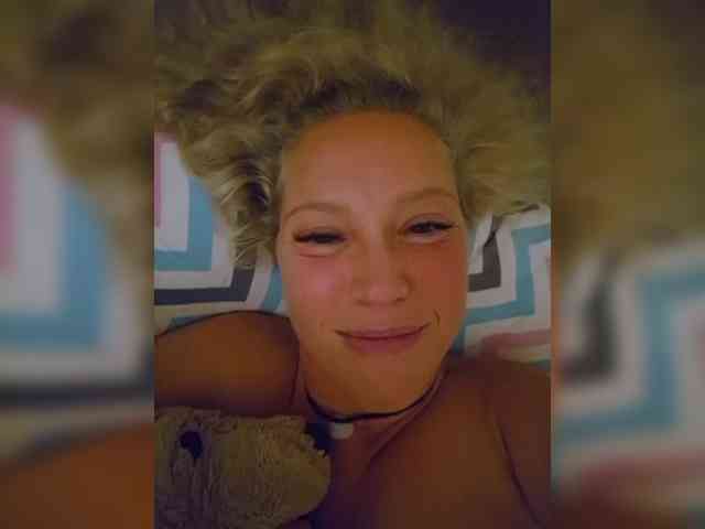 MoonKitten Sex Cam Show