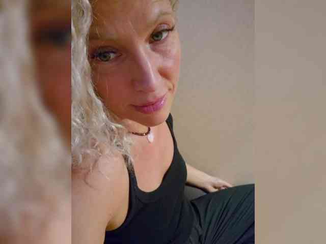 MoonKitten Sex Cam Show