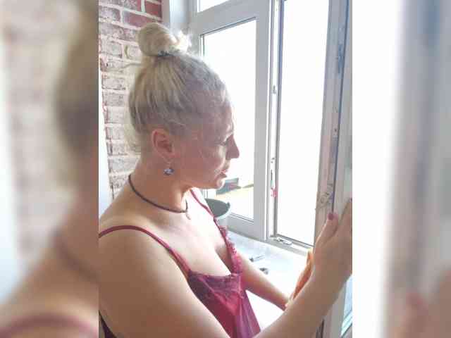 MoonKitten Sex Cam Show